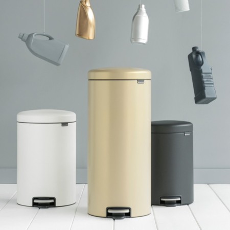 Garbage tank with a pedal, volume of 12 liters-3