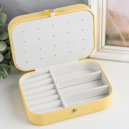 Casket to the leatherette for jewelry "Matte surface" yellow 16x11x5 cm-2