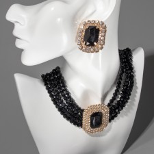 Set 2 items; Earrings, necklace 