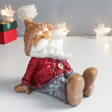 Souvenir Polystone "Santa Claus in a red jacket sits" 12x15x14.5 cm