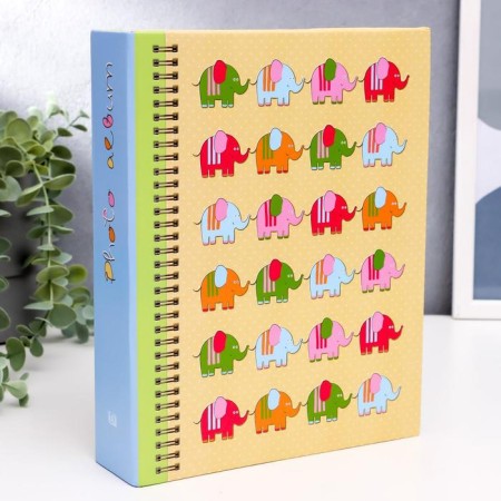 Photo album for 200 photos "Elephants"