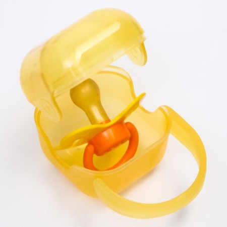 A container for storing and sterilizing the nipples and dummies "Leopard"-3