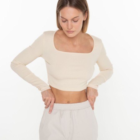 Cargo trousers are female, dairy color, size 44-4