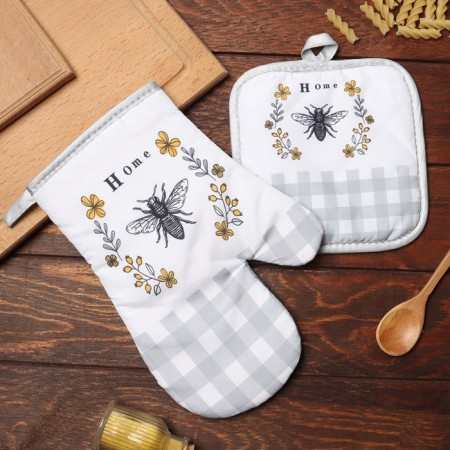 Kit. set 2 pr. 17*17 cm, mittens. 26*16 cm, 100% p/e