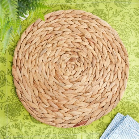 Serving napkin for a table D 30 x 1 cm., Water hycinth-1