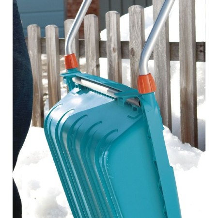 The engine is plastic, the width of the bucket is 70 cm, with a metal bar-2