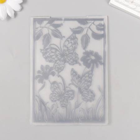 Embosing stencil plastic "Butterfly in the garden" 14.8x10.5 cm-2