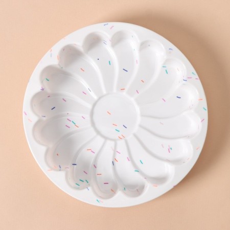 Baking form Konfinetta "Chamomile", silicone, d = 20 cm (int. Diameter 18.5 cm), white color-3