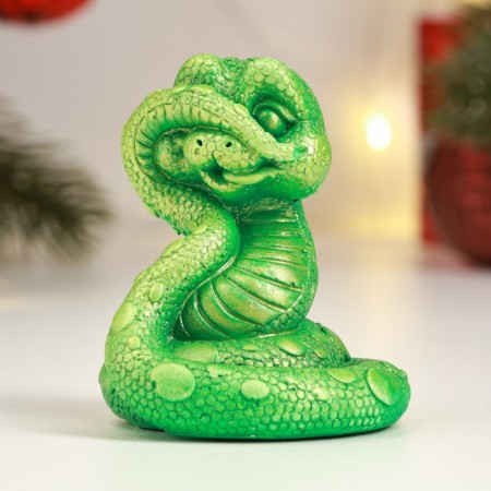The figure "The snake spies" light green, 8x8cm
