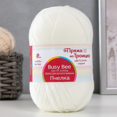 Yarn "Bee" 100% acrylic 500m/100g (01, white)