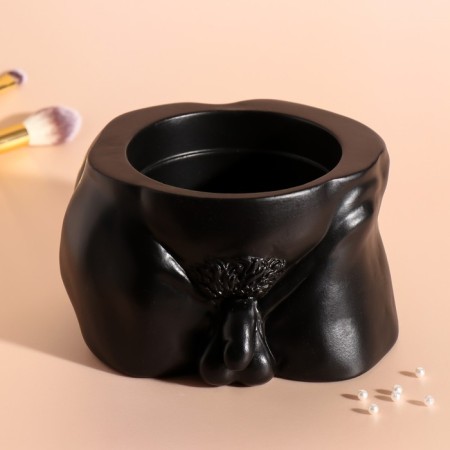 Interior subject "Dignity" height 10 cm, width 17 cm black-1