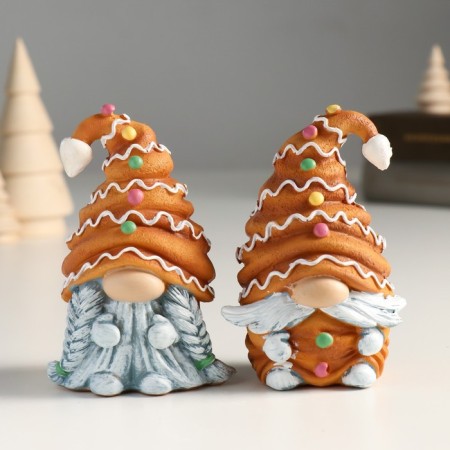 Souvenir Polystone "Grandpa/Granny in the cap Piery" MIX 7x6x10 cm