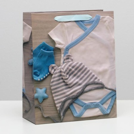 Laminated "Baby" 26x32x12 package
