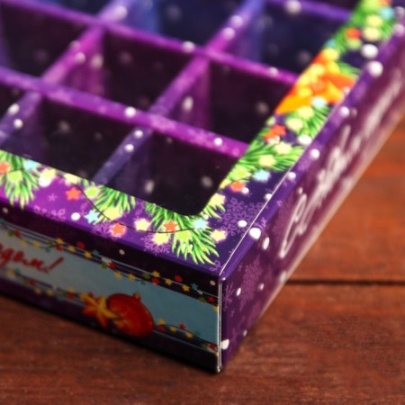 Packaging for sweets 16 pcs “Bright New Year”, 17.7 x 17.7 x 3.8 cm-1