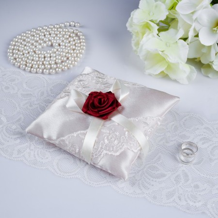 Pillow for the rings "delight", red