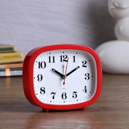 Clock - desktop an alarm clock, discrete move, 12.5 x 10.5 cm