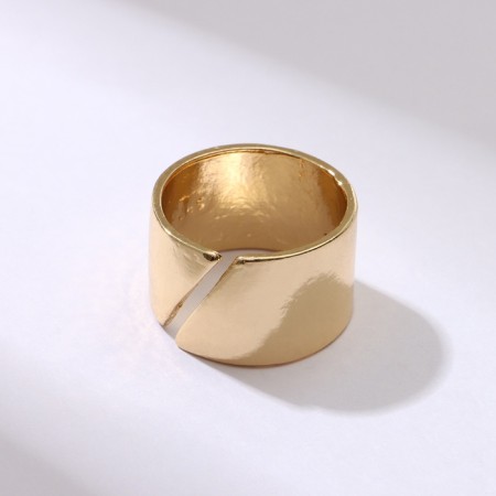 Ring "Care" trend, color gold, dimensionless-5