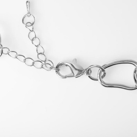 The necklace "chain" is different links, color silver, 44 cm-1