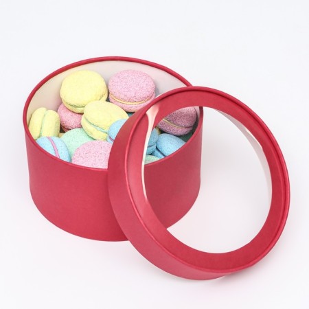 Gift box "Wewak" red velvet, hooked with a window, 18 x 10 cm-2