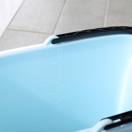 A rectangular bucket, 9.5 l, color mix-1