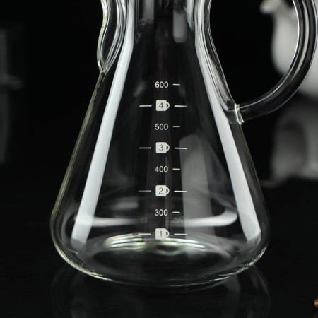 A glass of a glass with a measured scale "Tipika", 500 ml-3