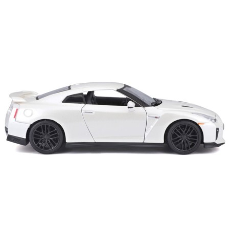 BBURAGO Nissan GT-R 2017, Die-Cast, 1:24, opening doors, white color-7