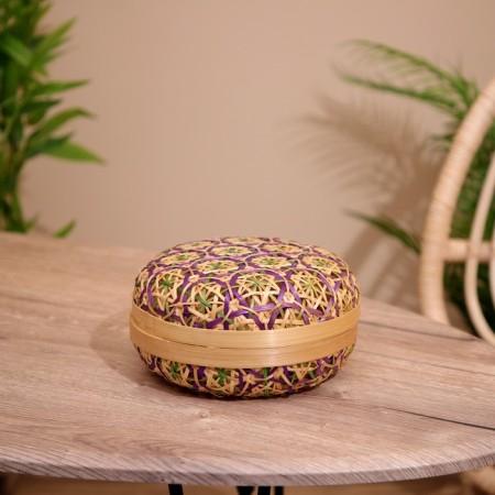 VAZ with a lid weaved, from bamboo 20x20x11 cm