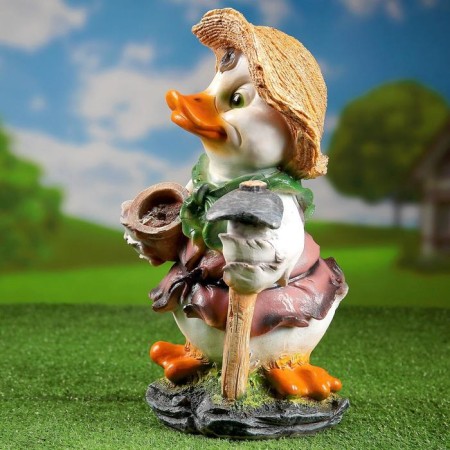 Garden figure "Duckling with a hoe" 27x27x45cm-4
