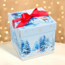 New Year. Gift box New Year's box lid is a “dream” with a satin ribbon 17 x 17 x 17 cm.