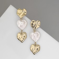 Earrings with pearls 