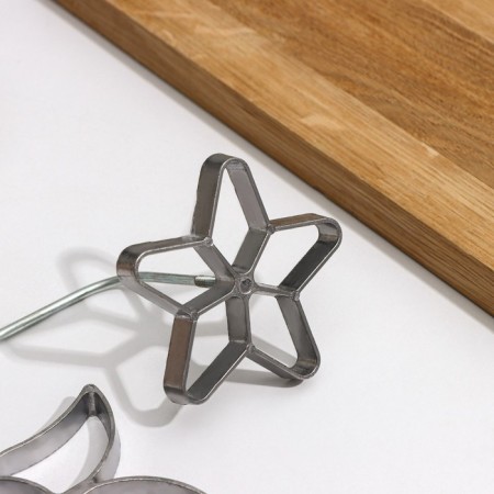 The shape for brushwood is the shade, 4 nozzles, d = 7 cm, silver color-1