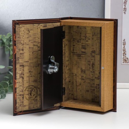 Safe-book wood, leatherette "hawks" Wild Nature "21x13x5 cm-3