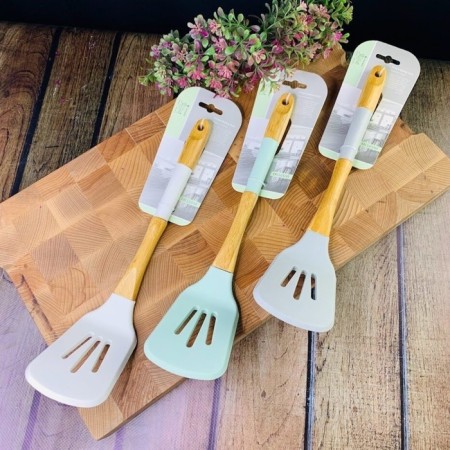 Silicone spoon Lenardi, with slots, 33 cm, color mix