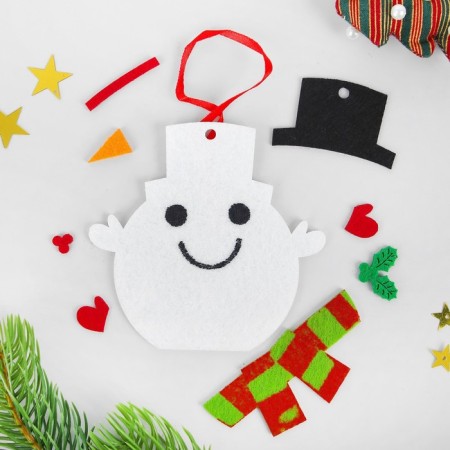 Set for creativity - Create a Christmas tree decoration from felt "Snowman in a hat"-1