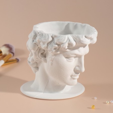 Interior subject "David" white 11.5x15.5x12 cm