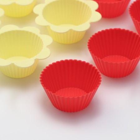 A set of baking forms “Rib. Chamomile ", silicone, 9 × 3 cm, 12 pcs, color mix-3