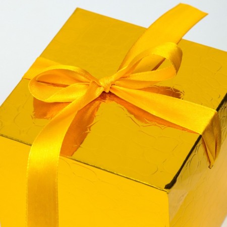 Self -charged gold box 10x10x10 cm-2