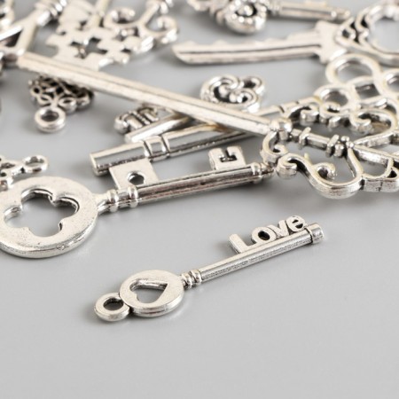 Pendants "keys" color silver set 13 pcs 16-46 mm-1