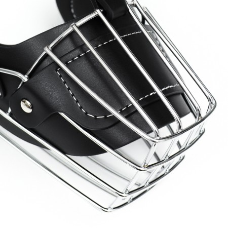 Mercorizer Metal No. 1 with a tripartite strap, pressed skin, black-9