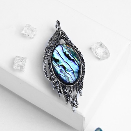 Galiotis brooch-pierce Perero Peacock, green color in black silver