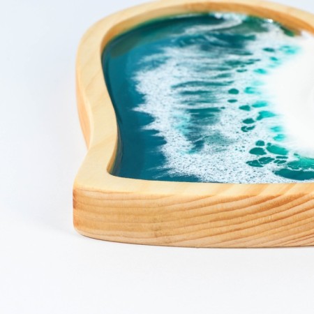 Menzhitsa Author with epoxy food resin Adelica, 21 × 22 cm, whole cedar, Mix drawing-1