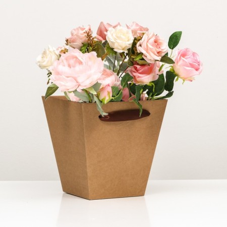 Box of the team, for bouquets, trapezoid 18.5 x 32.5 x 34.5 cm, craft
