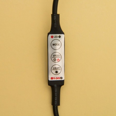 Girlynda "Horse tail" 15 threads of 1.5 m, IP20, silver thread, 225 LED, white glow, 8 modes, 12 V-9