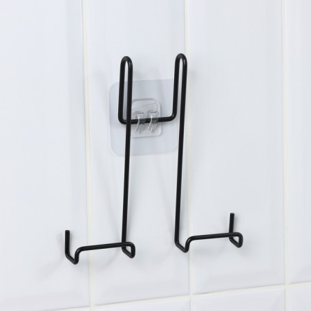 The holder is universal, 14 × 15 cm, the color is black-1