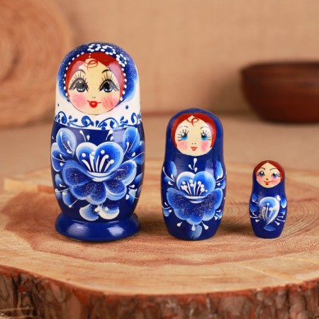 Матрёшка "Белый платок", 3 кукольная, 11 см
