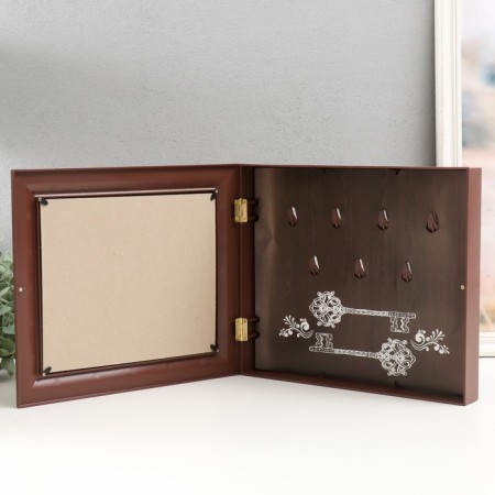 Key closed "Keys" 26.5x31.5 cm nut-2