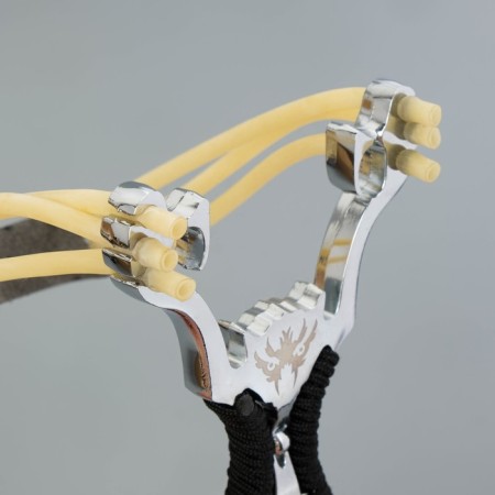 The slingshot "Dragon's Eyes" Metal in a braid, with a triple tourniquet-1