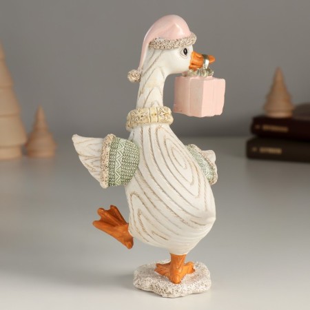 Souvenir Polystone "Goose in a scarf and hat with a gift" 10x9.5x16 cm-2