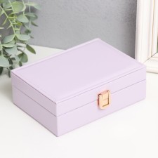 Casket to the leatherette for jewelry 