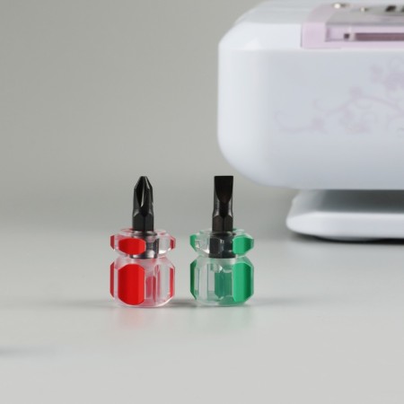 Set of screwdrivers for a sewing machine, 2 pcs, red/green color